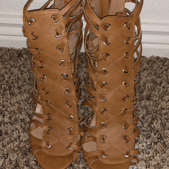 Size 6/7 Rue 21 Heels - Picture 3 of 4